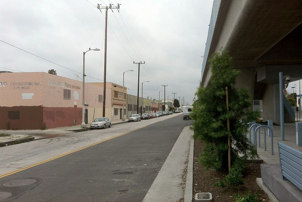 Expo - La Brea next to the tracks