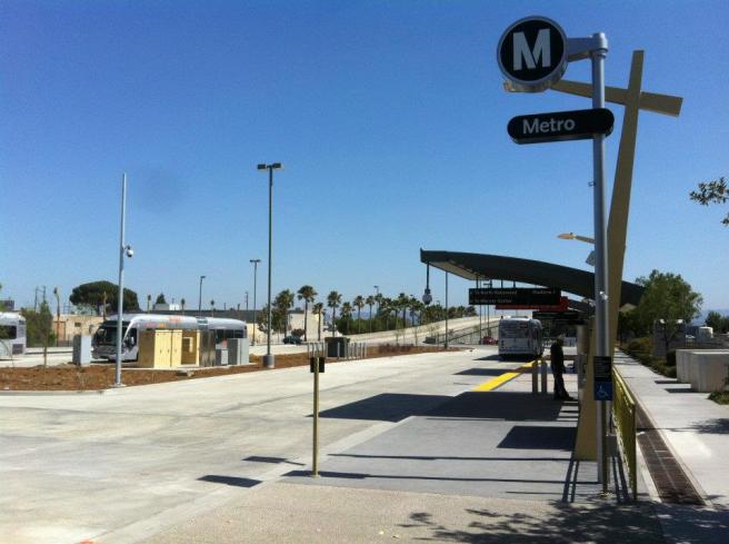 394720_10151077697714643_1925364390_n