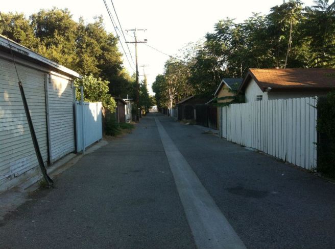 562827_10151077702344643_831899224_n