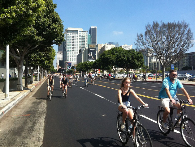 CicLAvia_South LA artery - looking north-thumb-630x476-38341