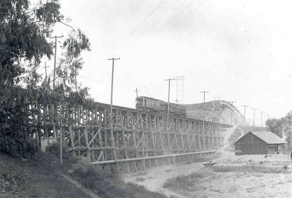 letcher Drive timber bridge | Metro Transportation Library and Archive/flickr/Creative Commons
