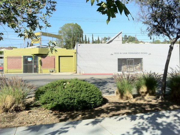 1933 San Fernando Road