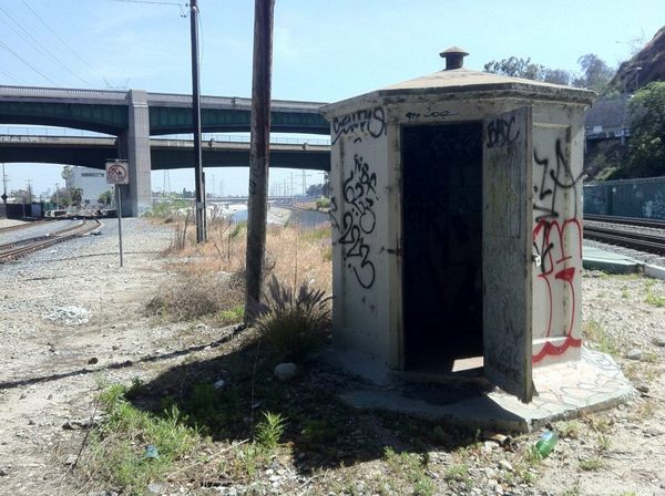 Santa Fe Railroad building-thumb-600x448-51080