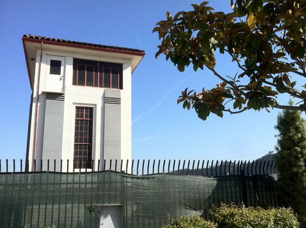 Southern Pacific Railroad's Dayton Avenue Signal Tower-thumb-600x448-51078