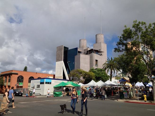 The Mercato and the Beaumont Building (built in 1988)