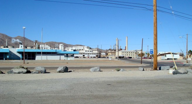 The Searles Valley Inc. plant dominates the community (Image source: Bobak Ha'Eri)