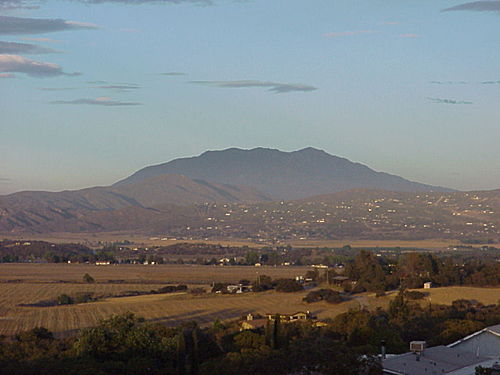 Anza, California (image source: Smaller Homes & Gardens)