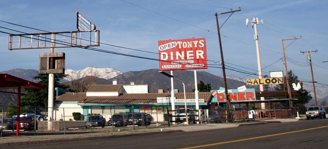 Roadside business in Devore along former historic U.S. Route 66 (Cajon Boulevard) (Image source: Amin Eshaiker)