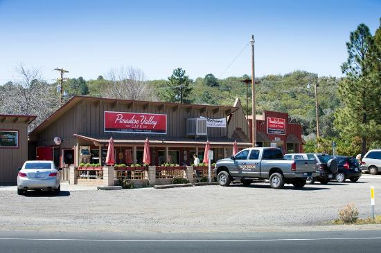 Paradise Cafe in Mountain Center, California (image source: Travel Advisor)