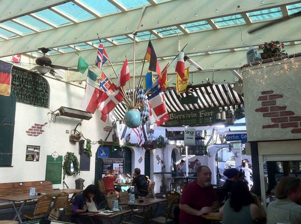 Red Lion biergarten-thumb-600x448-78620