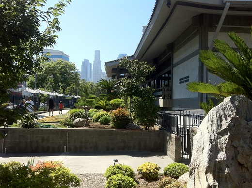 HigashiHongwanji-Obon-fromthegarden