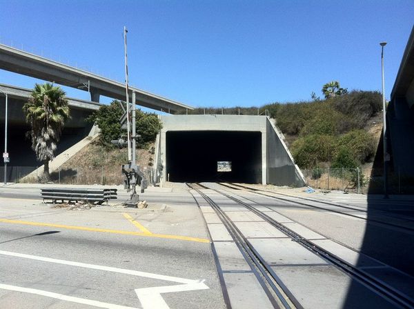 Harbor Freeway - Union Pacific railway tunnel and the Judge-thumb-600x448-57515