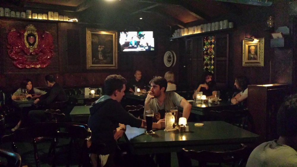 The old(e) English part of the Red Lion -- source: Antho