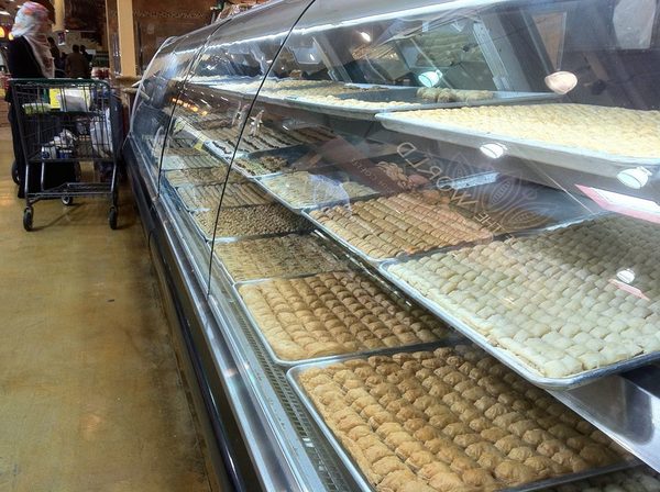 desserts-at-kunafa-king-inside-fresh-choice-marketplace-thumb-600x448-77114