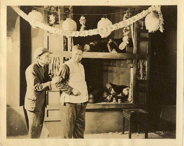 the_midnight_patrol0002-600x478