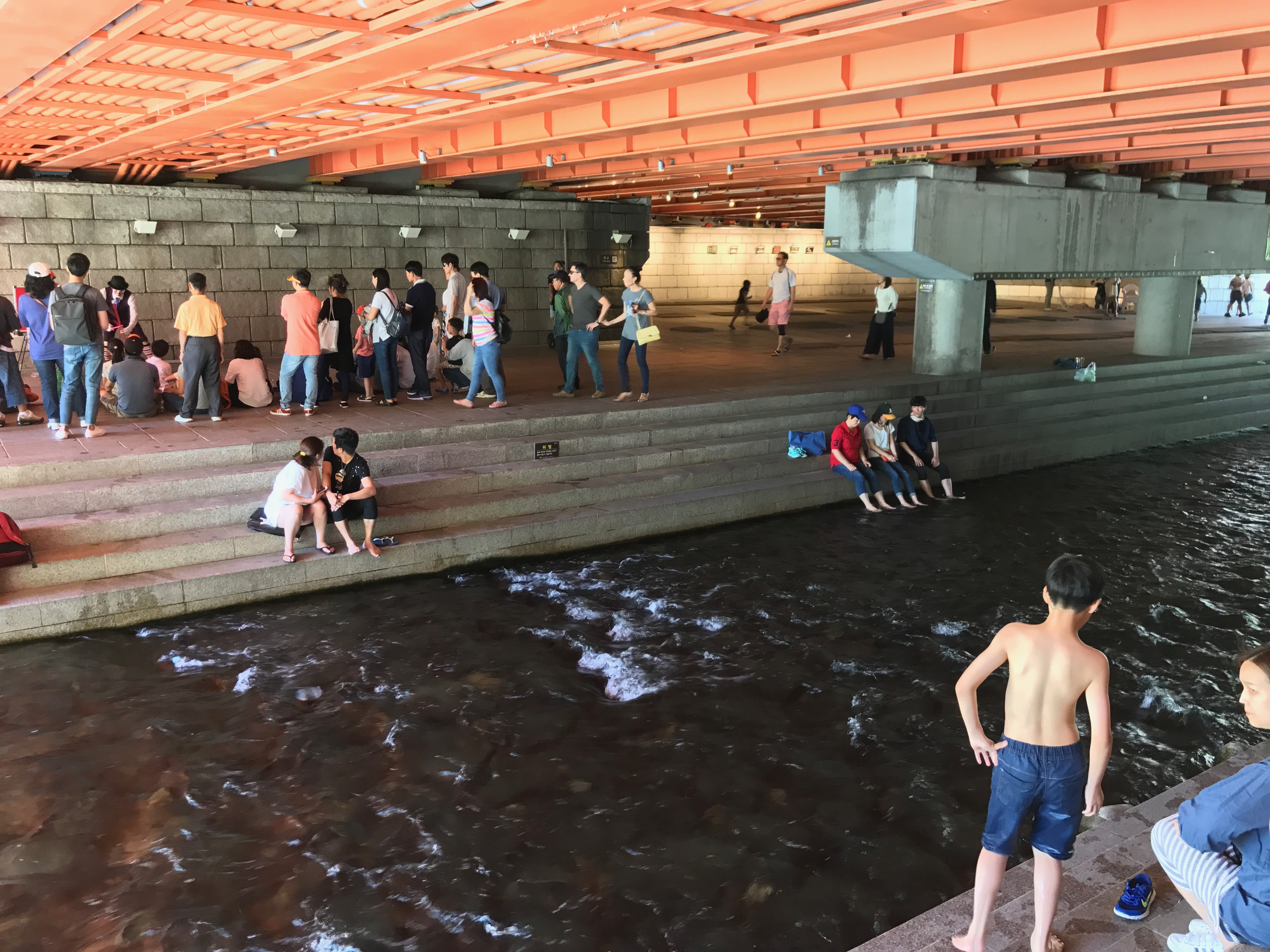 Cheonggyecheon puppet show