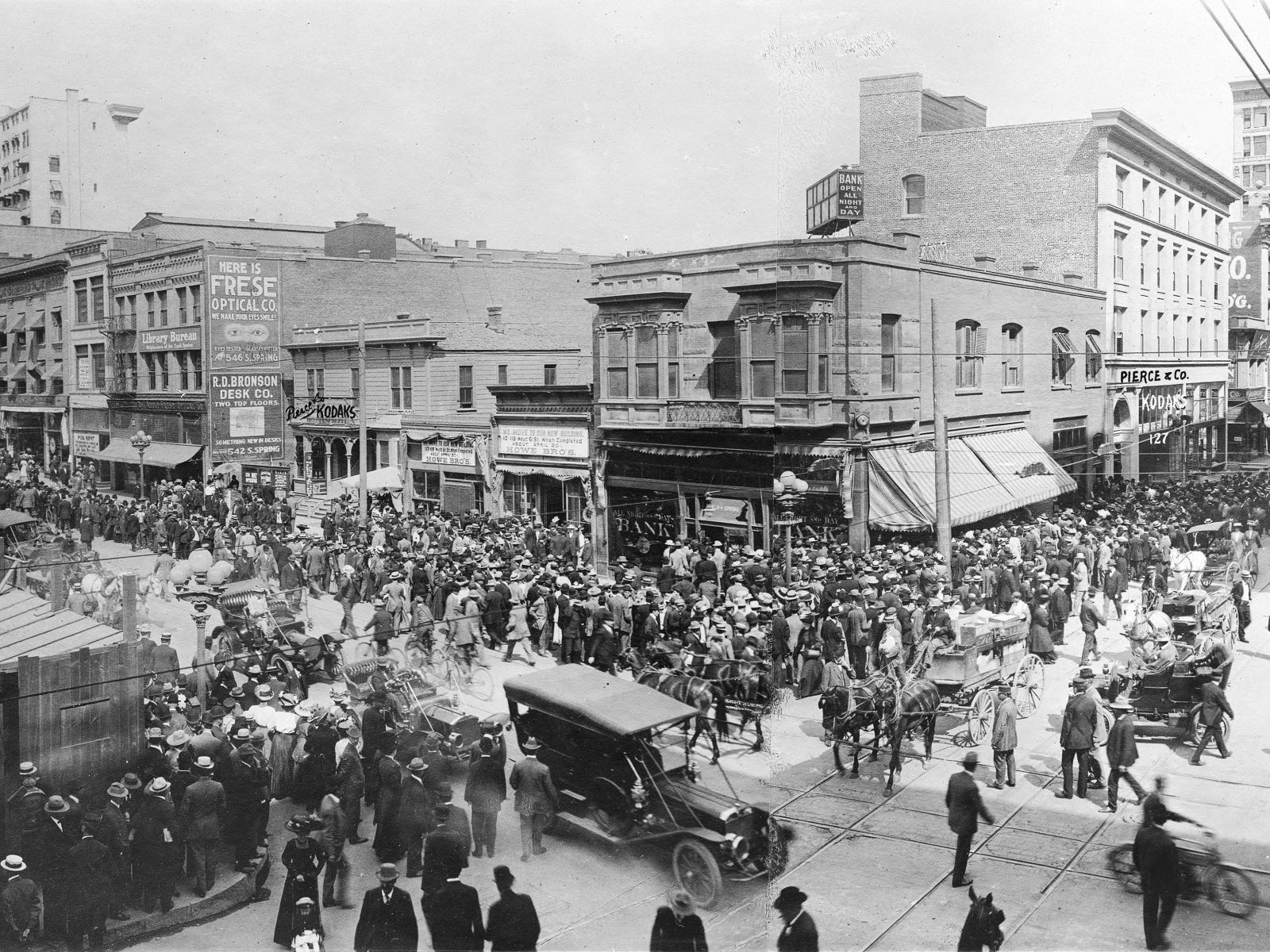Downtown Los Angeles April 1910